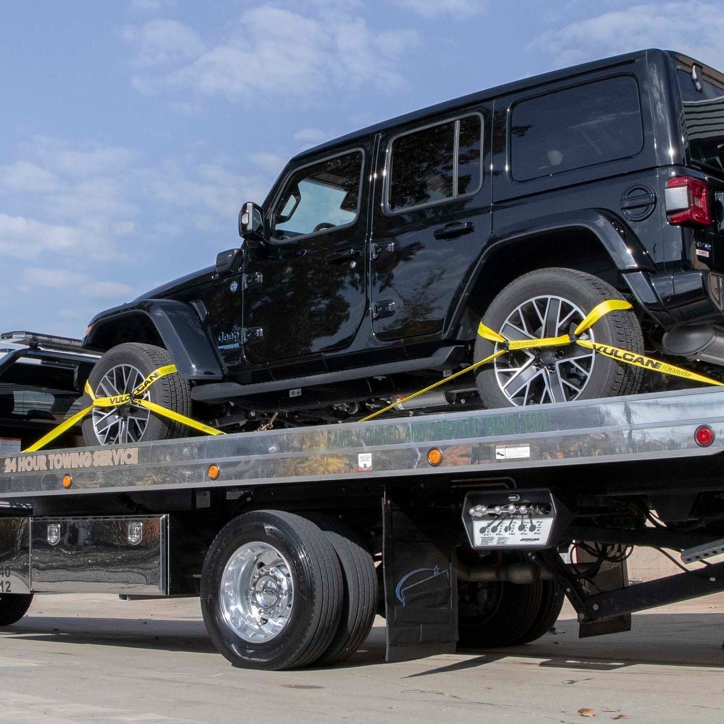 VULCAN 8-Point Roll Back Vehicle Tie Down Kit with Snap Hook on Strap Ends and Chain Tail on Ratchet Ends - Set of 4 - Classic Yellow