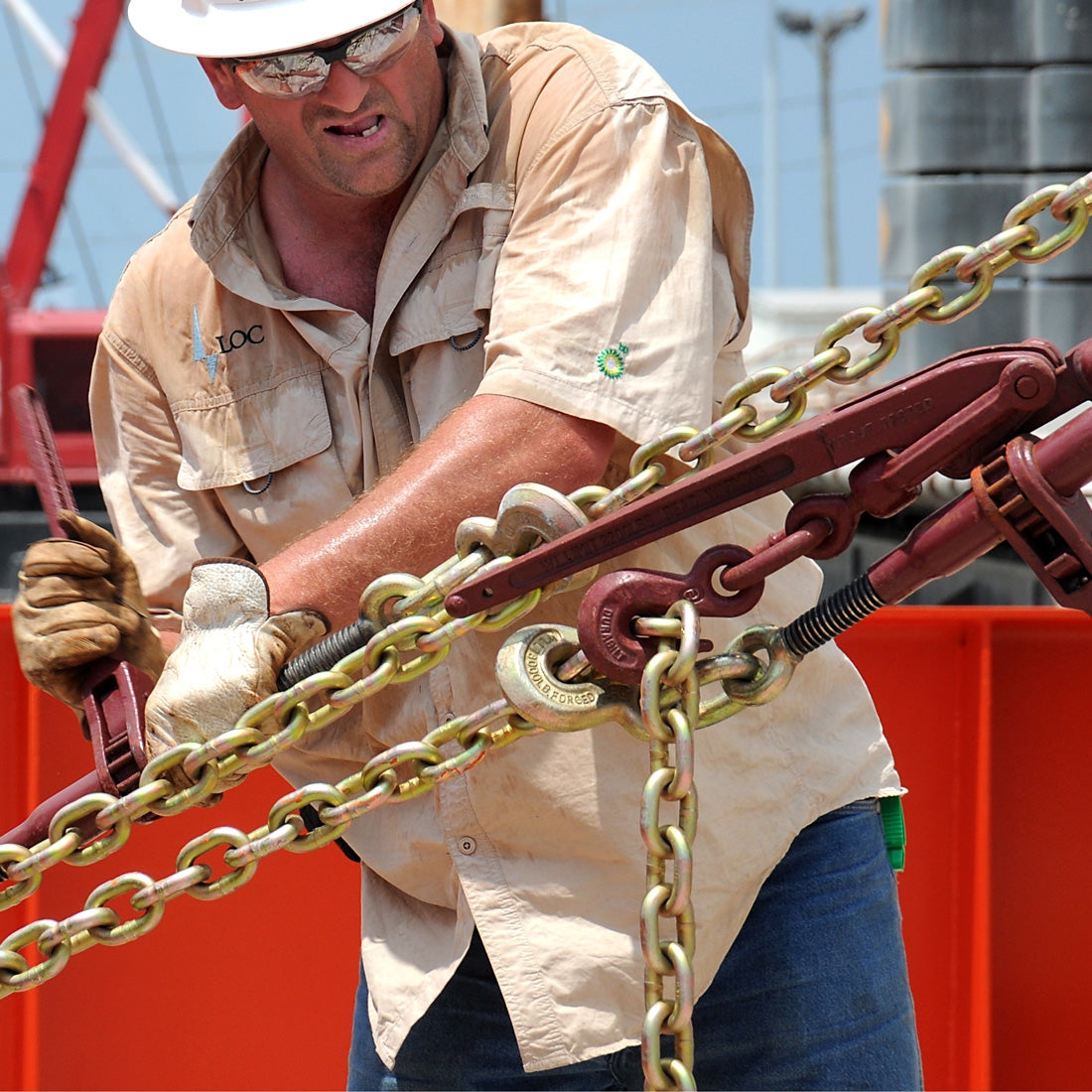 Durabilt Ratchet Style Load Binder with 2 Grab Hooks - 2,600 Pound Safe Working Load (For 1/4" Grade 43 Chain)