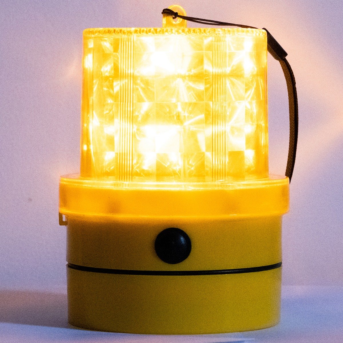 Custer HF20RL-W Battery Operated White LED Beacon Light – Magnetic Mount, Warning